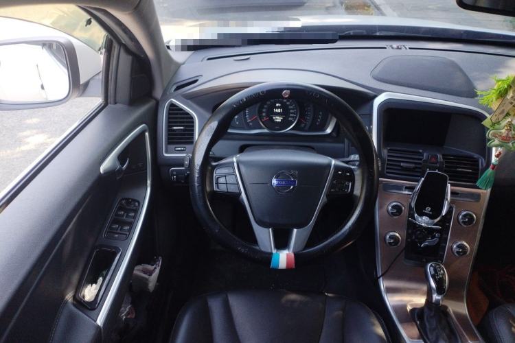 Used Volvo XC60 2015 T5 Smart Upgrade Model Steering Wheel