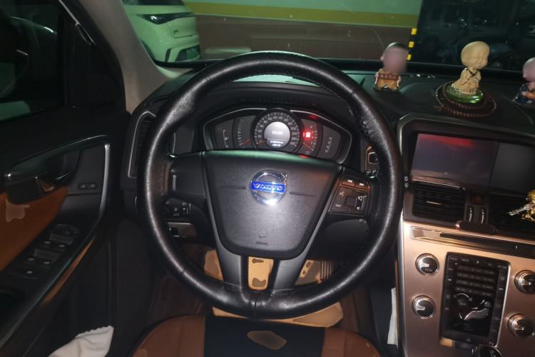 Used Volvo XC60 2015 T5 Smart Edition Steering Wheel
