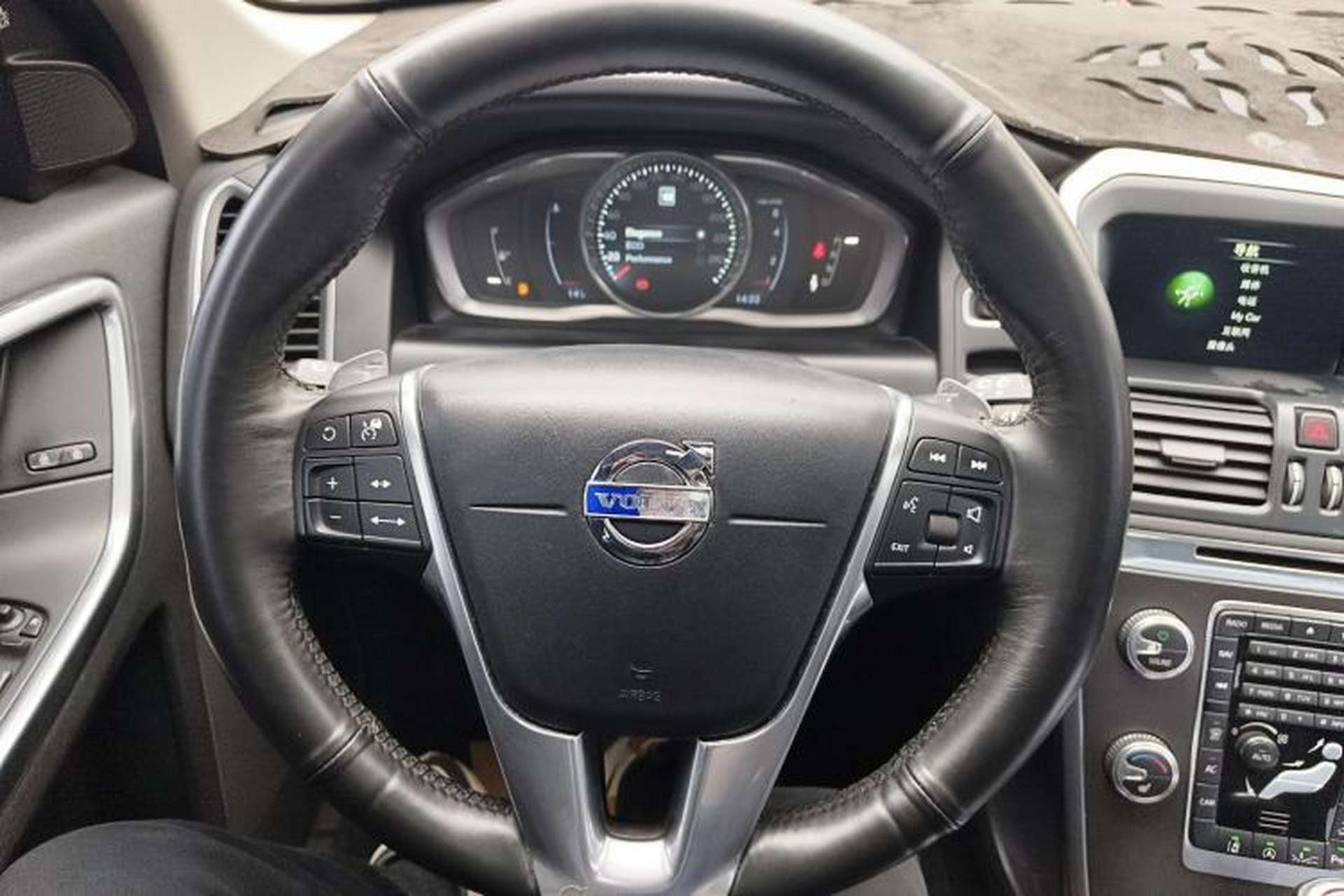 Used Volvo XC60 2015 T5 AWD Smart Drive Edition Steering Wheel
