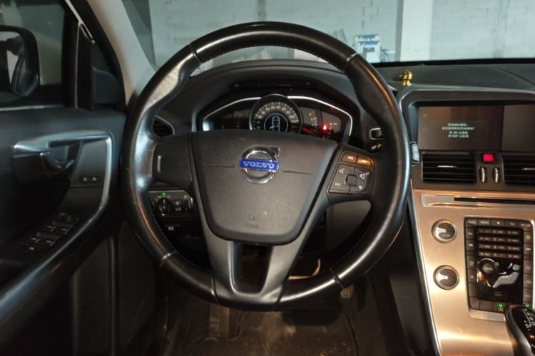 Used Volvo XC60 2015 T5 Smart Edition Steering Wheel