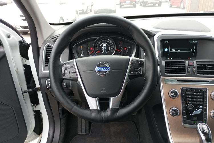 Used Volvo XC60 2015 T5 Smart Upgrade Model Steering Wheel