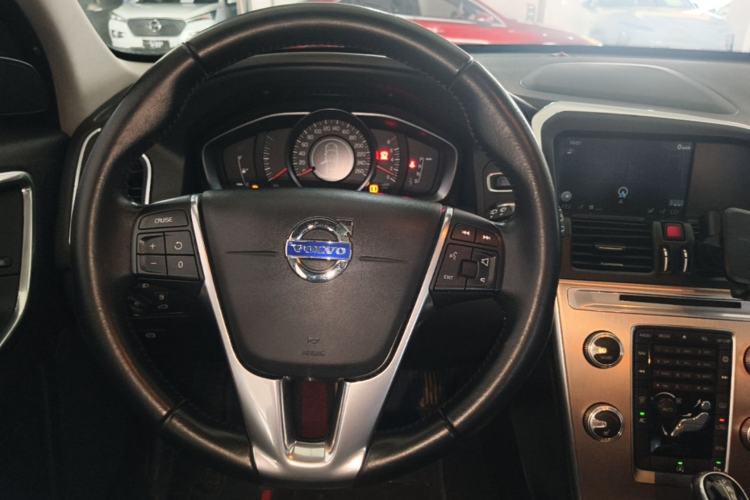 Used Volvo XC60 2015 T5 Smart Upgrade Model Steering Wheel
