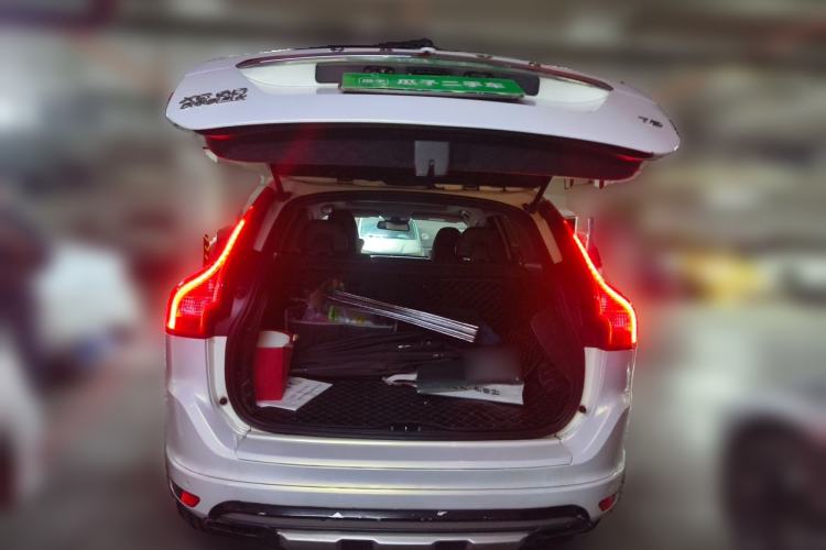 Used Volvo XC60 2015 T5 Smart Upgrade Model Trunk