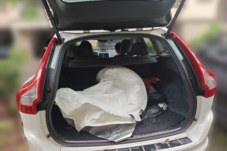 Used Volvo XC60 2015 T5 AWD Smart Drive Edition Trunk