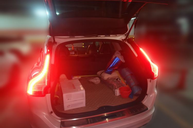 Used Volvo XC60 2015 T5 Smart Edition Trunk