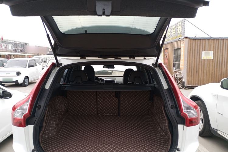 Used Volvo XC60 2015 T5 Smart Upgrade Model Trunk