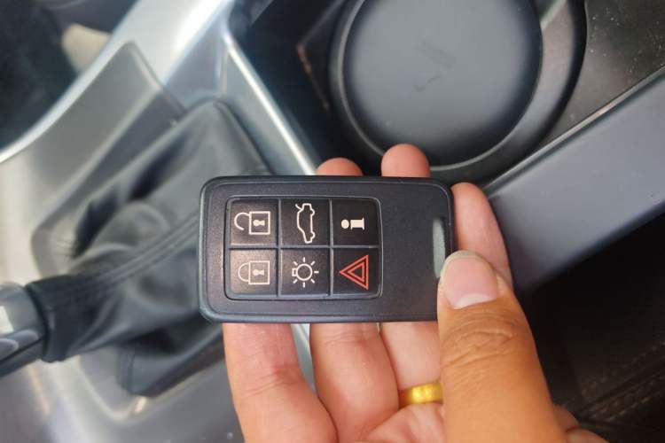 Used Volvo XC60 2015 T5 AWD Zhiyuan Edition Vehicle Key