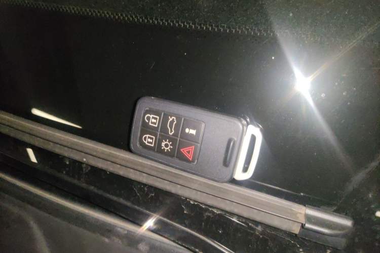 Used Volvo XC60 2015 T5 Smart Upgrade Model Vehicle Key
