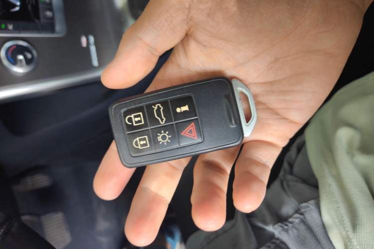 Used Volvo XC60 2015 T5 AWD Zhiyuan Edition Vehicle Key