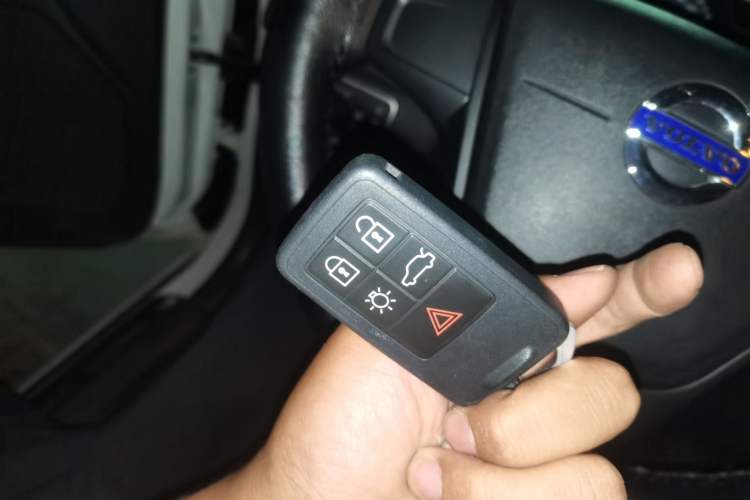 Used Volvo XC60 2015 T5 Smart Edition Vehicle Key