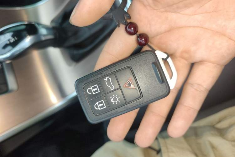 Used Volvo XC60 2015 T5 Smart Upgrade Model Vehicle Key