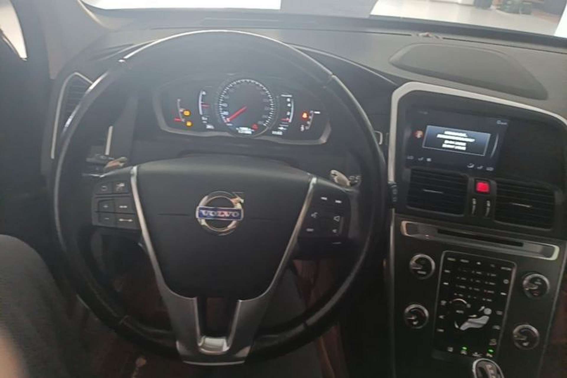 Used Volvo XC60 2015 T5 AWD Smart Drive Edition Center Console