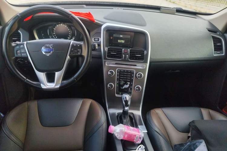 Used Volvo XC60 2015 T5 AWD Zhiyuan Edition Center Console