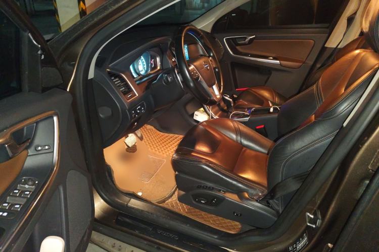 Used Volvo XC60 2015 T5 AWD Smart Drive Edition Driver Seat