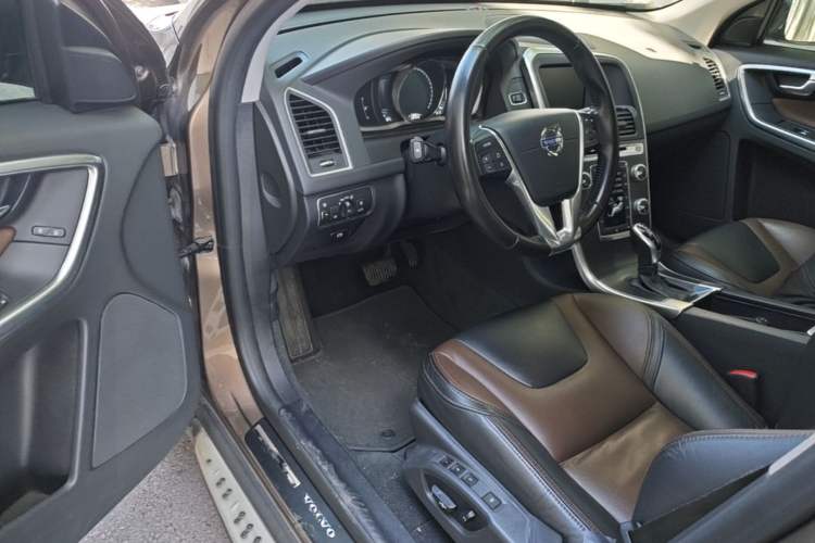 Used Volvo XC60 2015 T5 Smart Upgrade Model Driver Seat