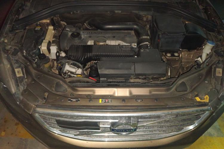 Used Volvo XC60 2015 T5 AWD Smart Drive Edition Engine Bay