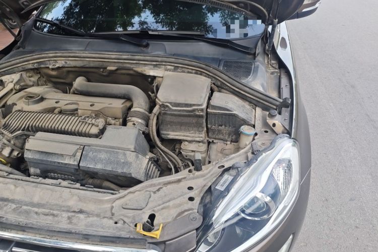 Used Volvo XC60 2015 T5 AWD Zhiyuan Edition Engine Bay Left