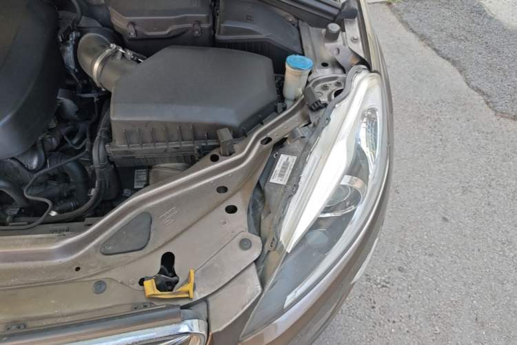Used Volvo XC60 2015 T5 Smart Upgrade Model Engine Bay Left