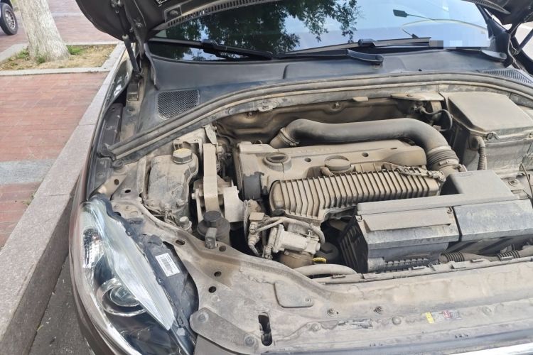 Used Volvo XC60 2015 T5 AWD Zhiyuan Edition Engine Bay Right