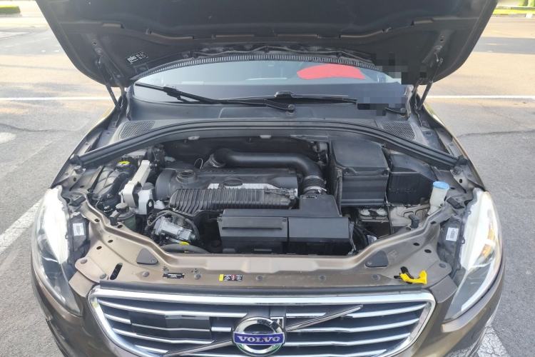 Used Volvo XC60 2015 T5 AWD Zhiyuan Edition Engine Bay