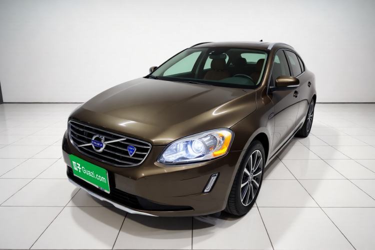 Used Volvo XC60 2015 T5 AWD Zhiyuan Edition Guazi used car, China used car export, Used car for sale, Used  cars, Cheapest cars for sale