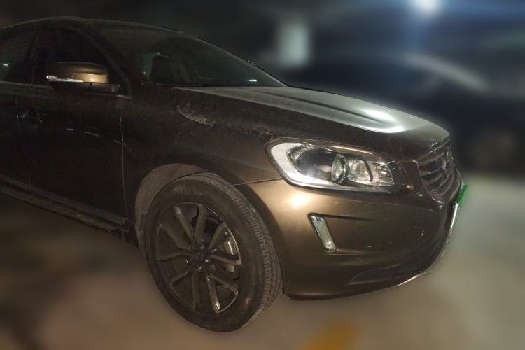 Used Volvo XC60 2015 T5 AWD Smart Drive Edition Front Right 45 Deg