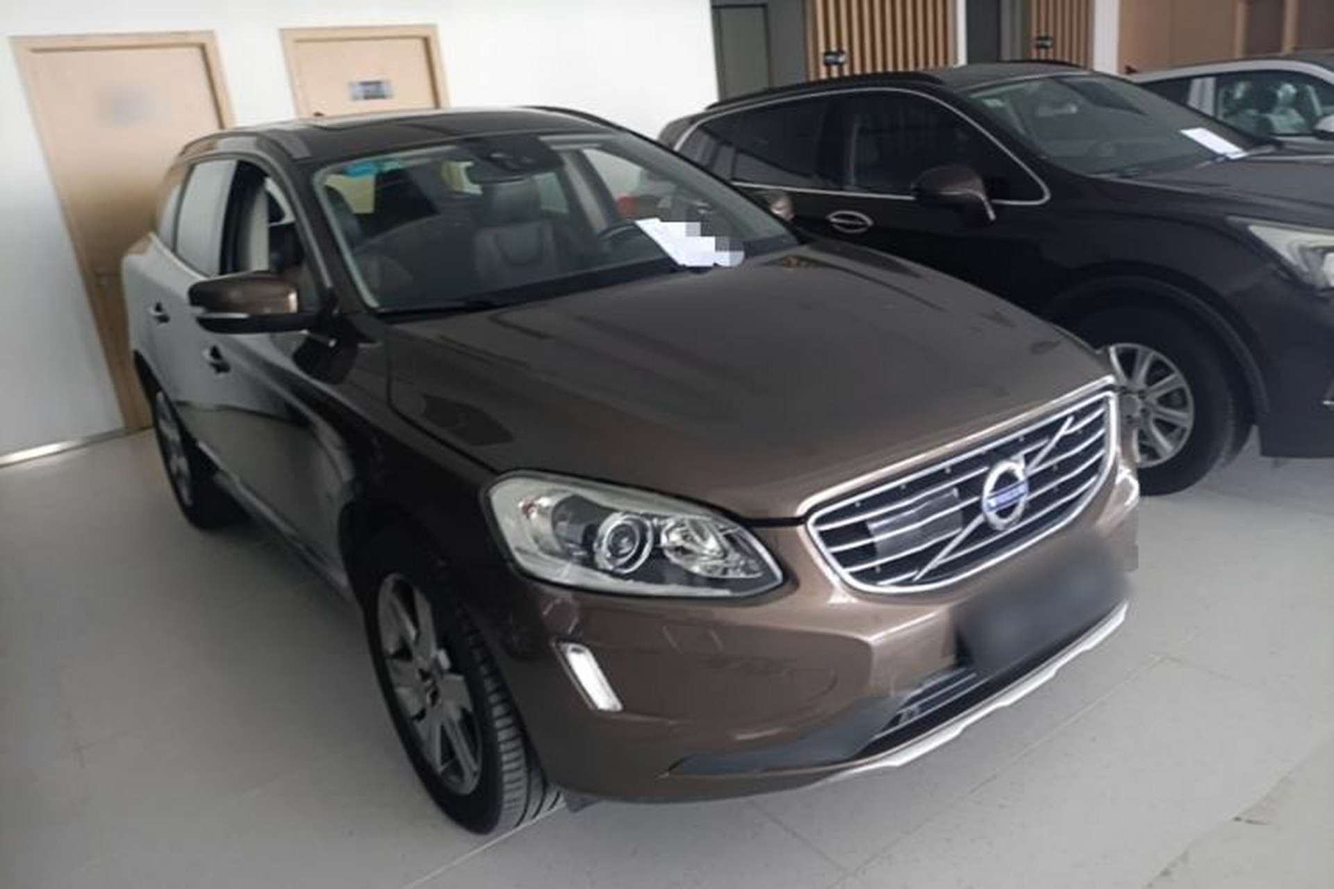 Used Volvo XC60 2015 T5 AWD Smart Drive Edition Front Right 45 Deg