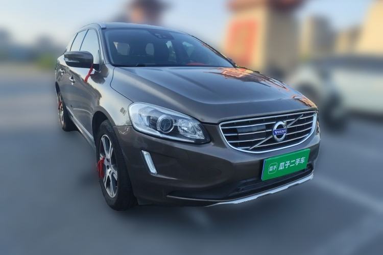Used Volvo XC60 2015 T5 AWD Zhiyuan Edition Front Right 45 Deg