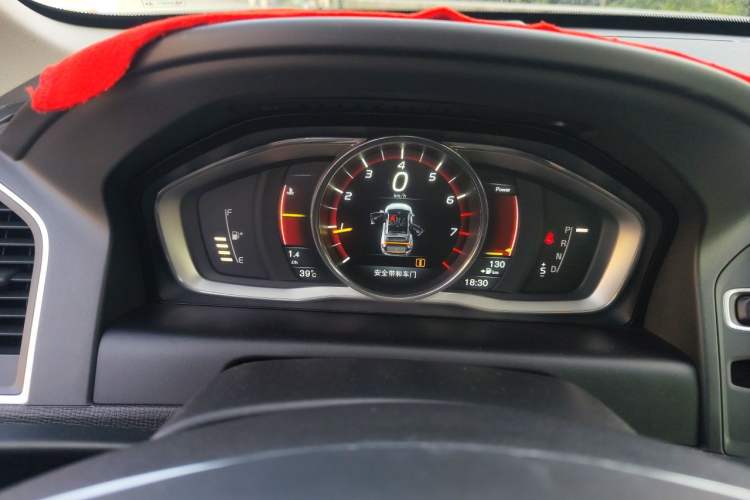 Used Volvo XC60 2015 T5 AWD Zhiyuan Edition Instrument Cluster