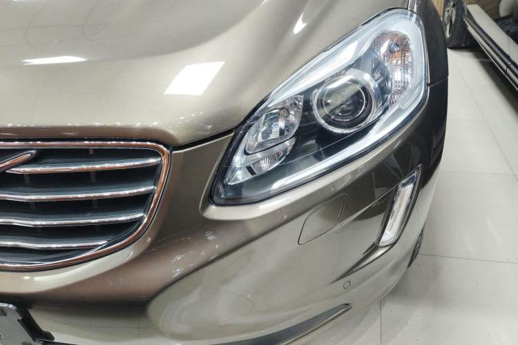 Used Volvo XC60 2015 T5 Smart Upgrade Model Left Front Headlight