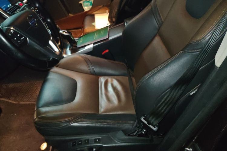 Used Volvo XC60 2015 T5 AWD Zhiyuan Edition Left Front Seat