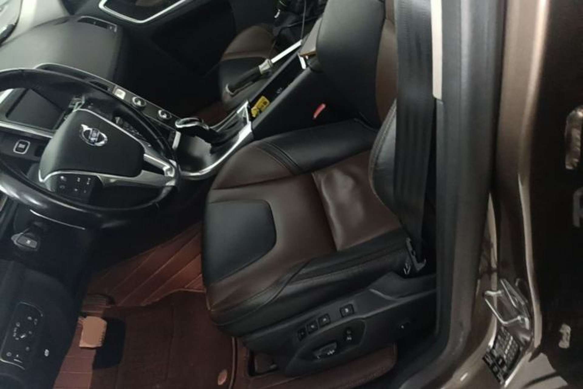 Used Volvo XC60 2015 T5 AWD Smart Drive Edition Left Front Seat