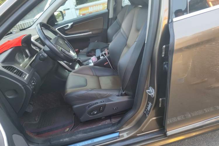 Used Volvo XC60 2015 T5 AWD Zhiyuan Edition Left Front Seat