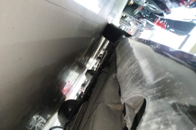 Used Volvo XC60 2015 T5 Smart Upgrade Model Left Side Sill