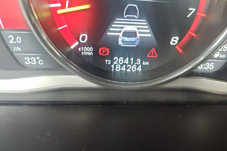 Used Volvo XC60 2015 T5 AWD Zhiyuan Edition Odometer Close Up