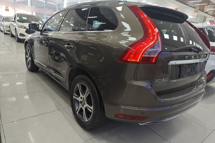 Used Volvo XC60 2015 T5 AWD Zhiyuan Edition Rear Left 45 Deg