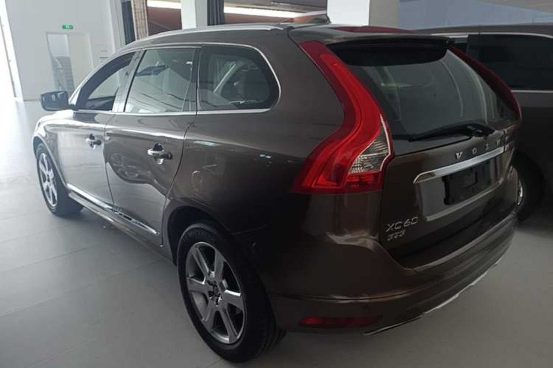 Used Volvo XC60 2015 T5 AWD Smart Drive Edition Rear Left 45 Deg