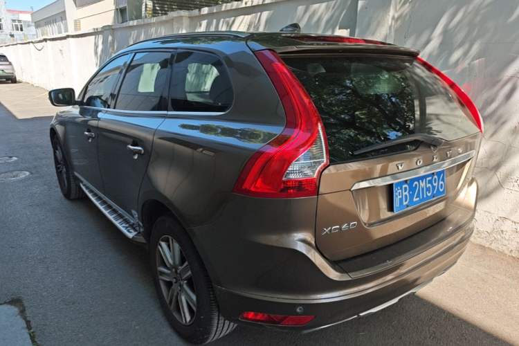 Used Volvo XC60 2015 T5 Smart Upgrade Model Rear Left 45 Deg