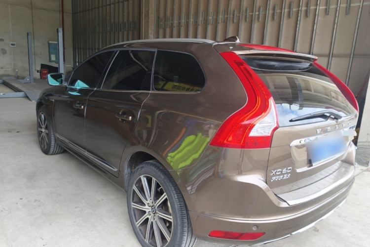 Used Volvo XC60 2015 T6 AWD Smart Version Rear Left 45 Deg
