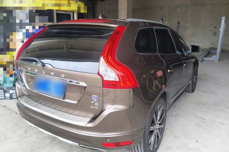 Used Volvo XC60 2015 T6 AWD Smart Version Rear Right 45 Deg
