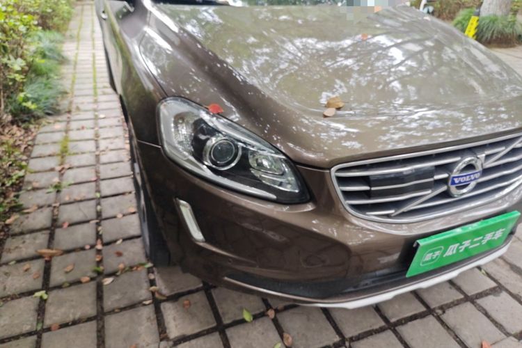 Used Volvo XC60 2015 T5 AWD Zhiyuan Edition Right Front Headlight