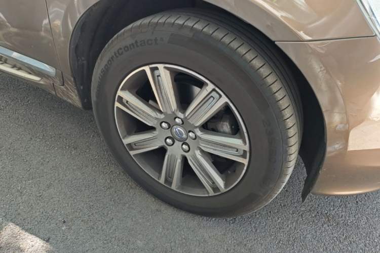 Used Volvo XC60 2015 T5 Smart Upgrade Model Right Front Wheel Hub