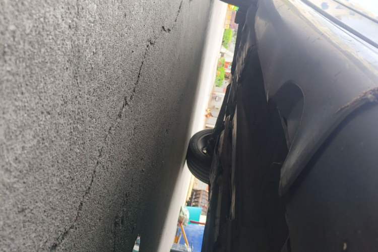 Used Volvo XC60 2015 T6 AWD Smart Version Right Side Sill