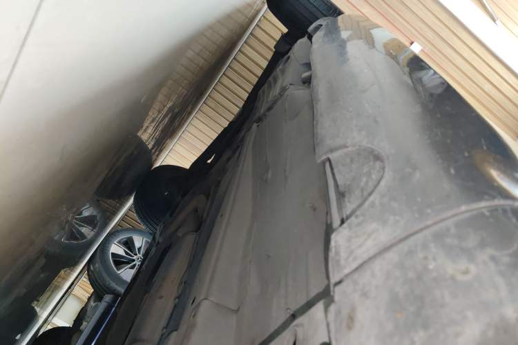 Used Volvo XC60 2015 T5 Smart Upgrade Model Right Side Sill