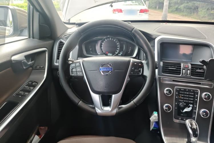 Used Volvo XC60 2015 T5 AWD Zhiyuan Edition Steering Wheel
