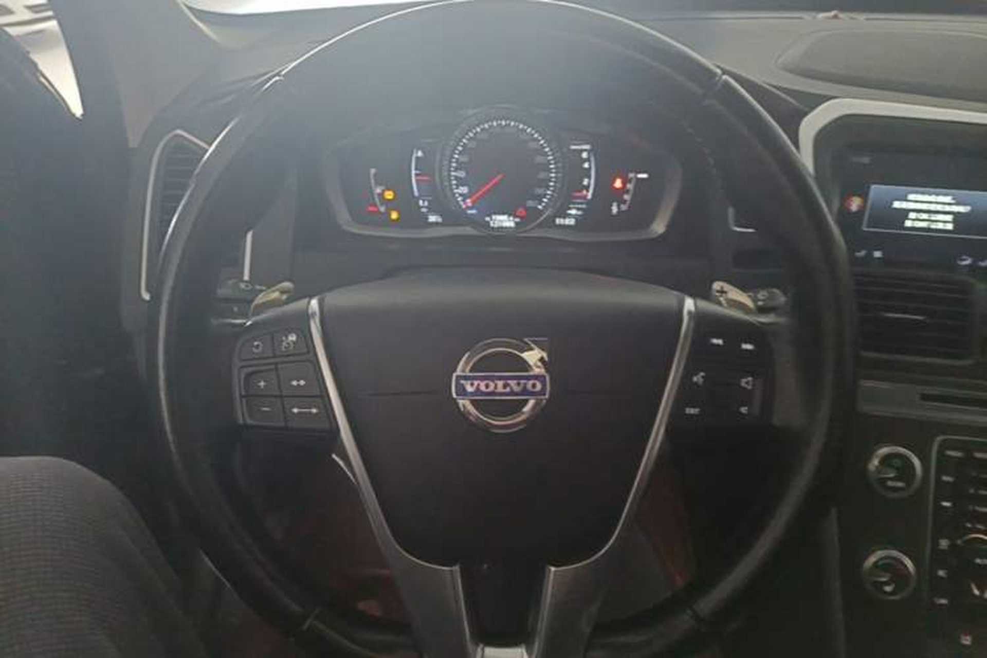 Used Volvo XC60 2015 T5 AWD Smart Drive Edition Steering Wheel