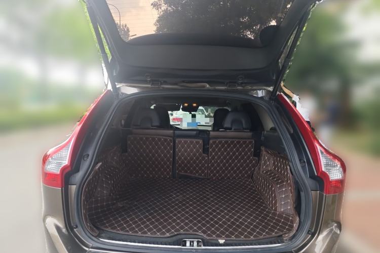 Used Volvo XC60 2015 T5 AWD Zhiyuan Edition Trunk