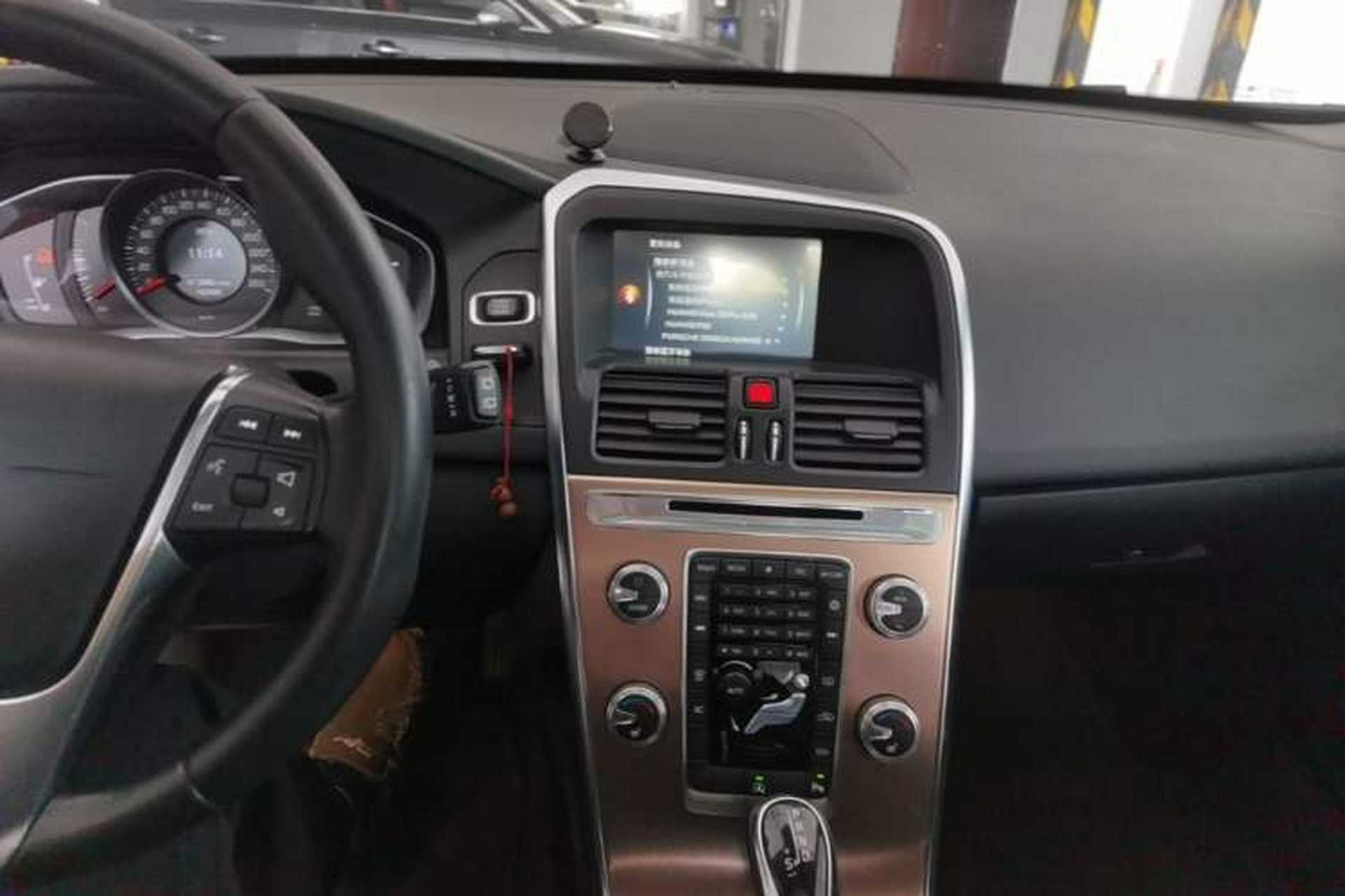 Used Volvo XC60 2016 T5 Smart Upgrade Model Audio And AC Panel
