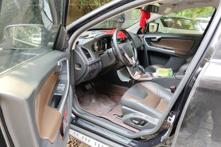 Used Volvo XC60 2016 T5 Smart Version Driver Seat