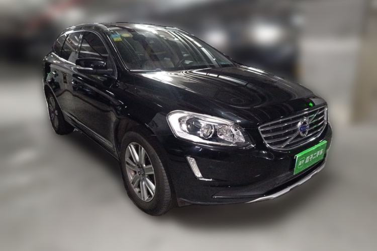 Used Volvo XC60 2016 T5 Smart Version Front Right 45 Deg